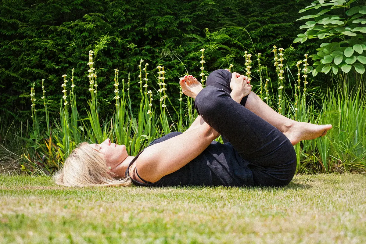 When Walking Hurts–5 Exercises to Strengthen Your Hip Muscles thumbnail