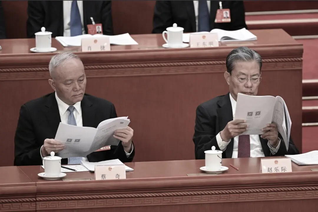 Hacking Concerns: MPs Ordered to Shut Devices During Visit by Top CCP Official