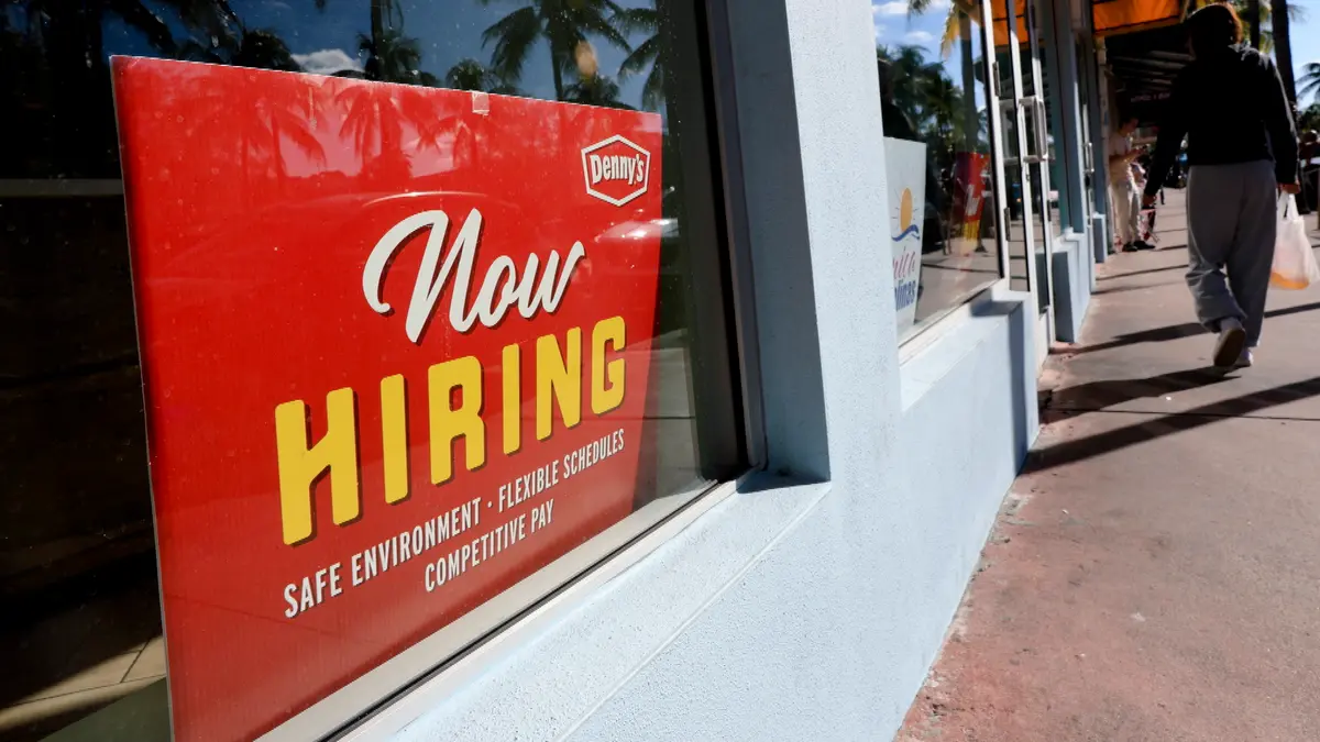 US Unemployment Claims Remained Stable to Kick Off August