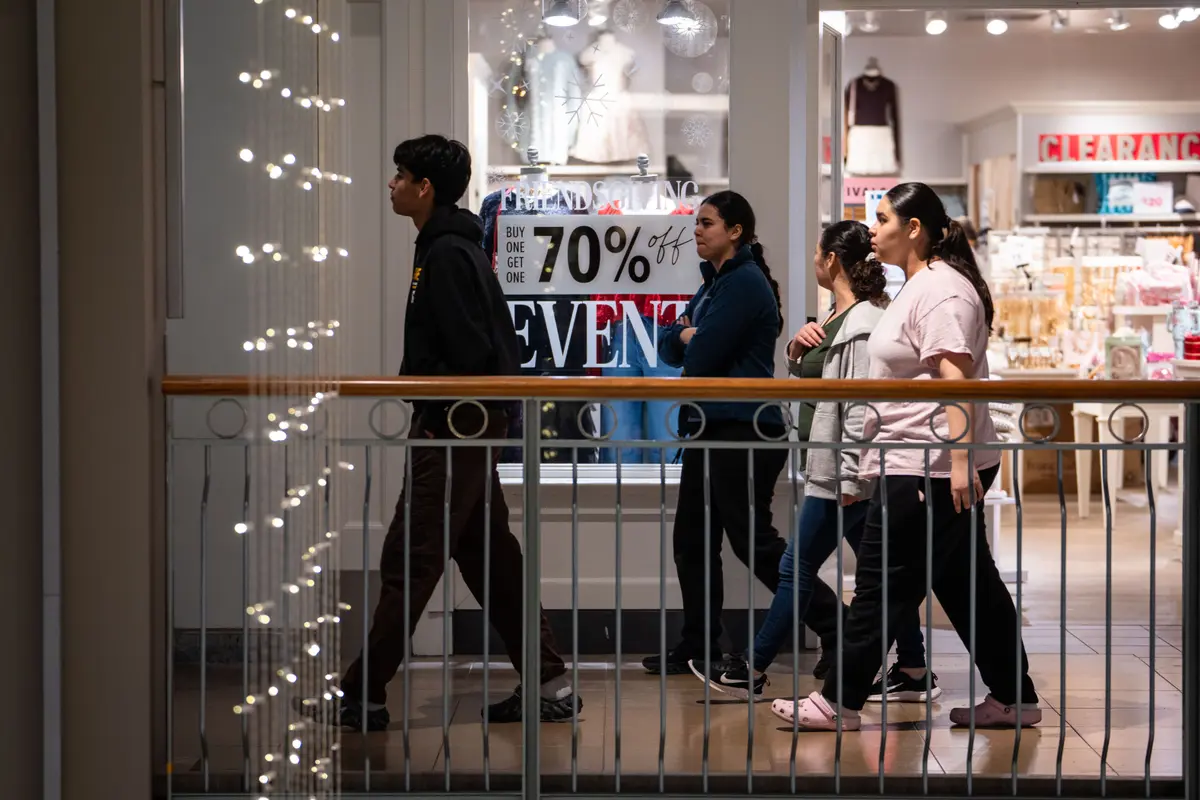 Black Friday Is Here—And Shoppers Are Planning to Be More Cautious This Year thumbnail