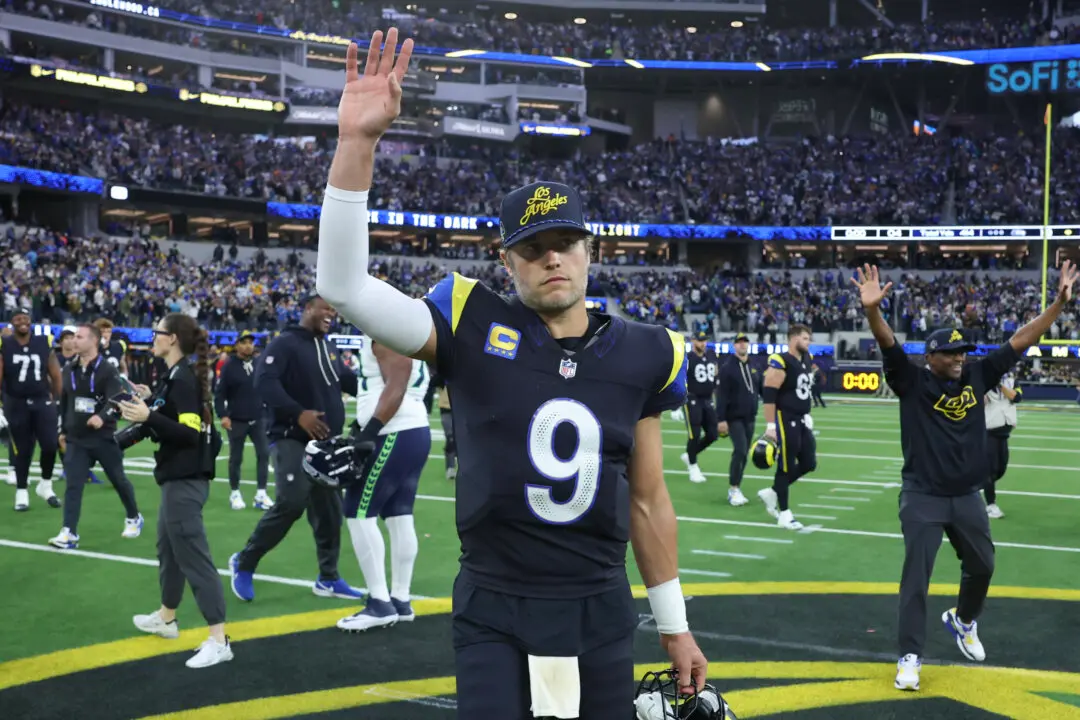 Thanksgiving Day Schedule Keeps the Turkeys on the Table, Off the Tube