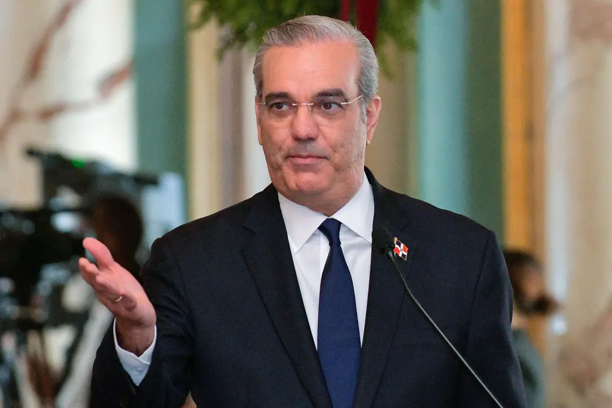 Dominican Republic Permits US Limited Access to Bases in War Against Drug Trafficking thumbnail