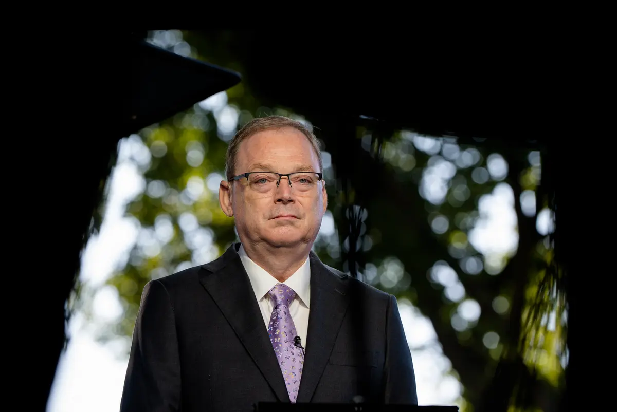 White House Confident in Economic Growth as Black Friday Spending Rises thumbnail