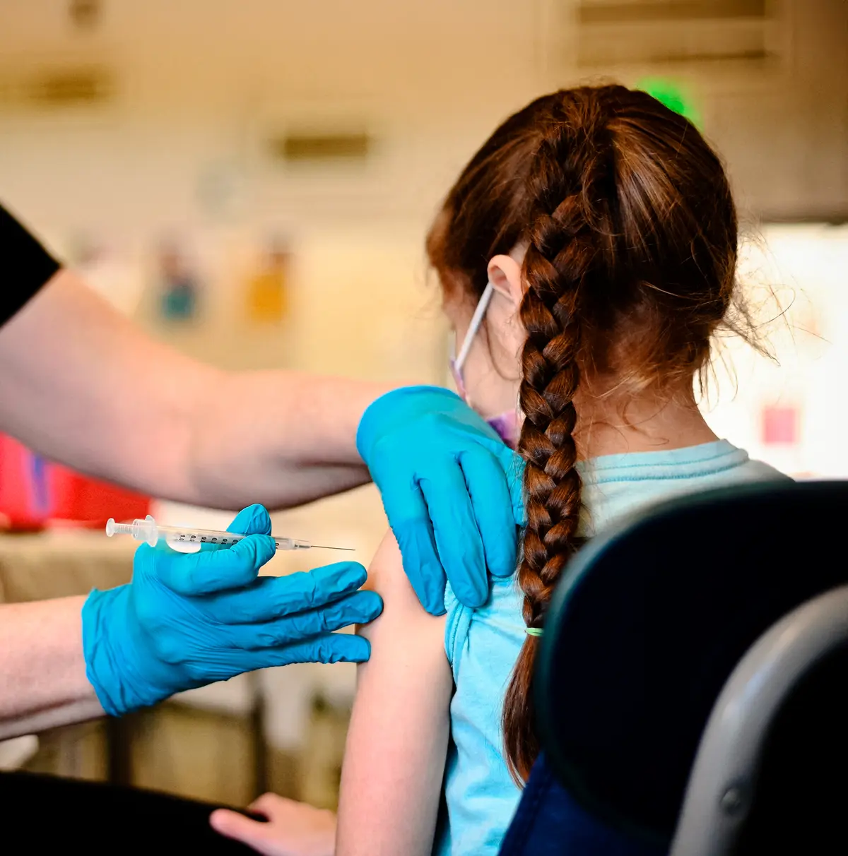 Why Some Doctors Are Turning Against Vaccine Mandates thumbnail