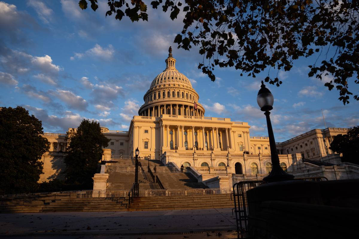 House Passes GOP Health Care Bill Without Obamacare Subsidy Extension thumbnail