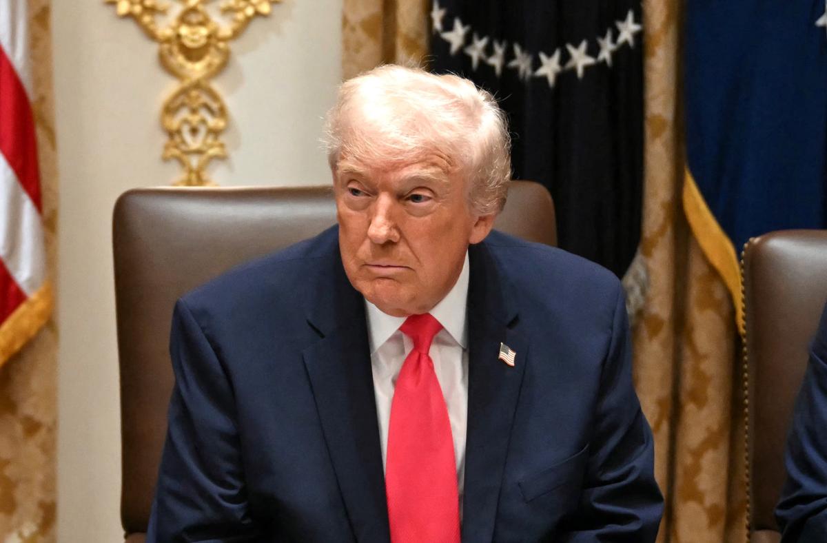 Trump Signs Memo to Align US Childhood Vaccines With Other Developed Countries thumbnail