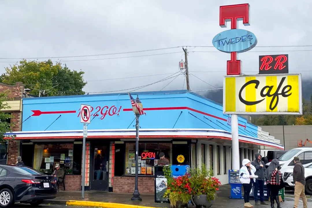 WA’s Real Twin Peaks: Seattle Times Critics Take a Surreal Day Trip