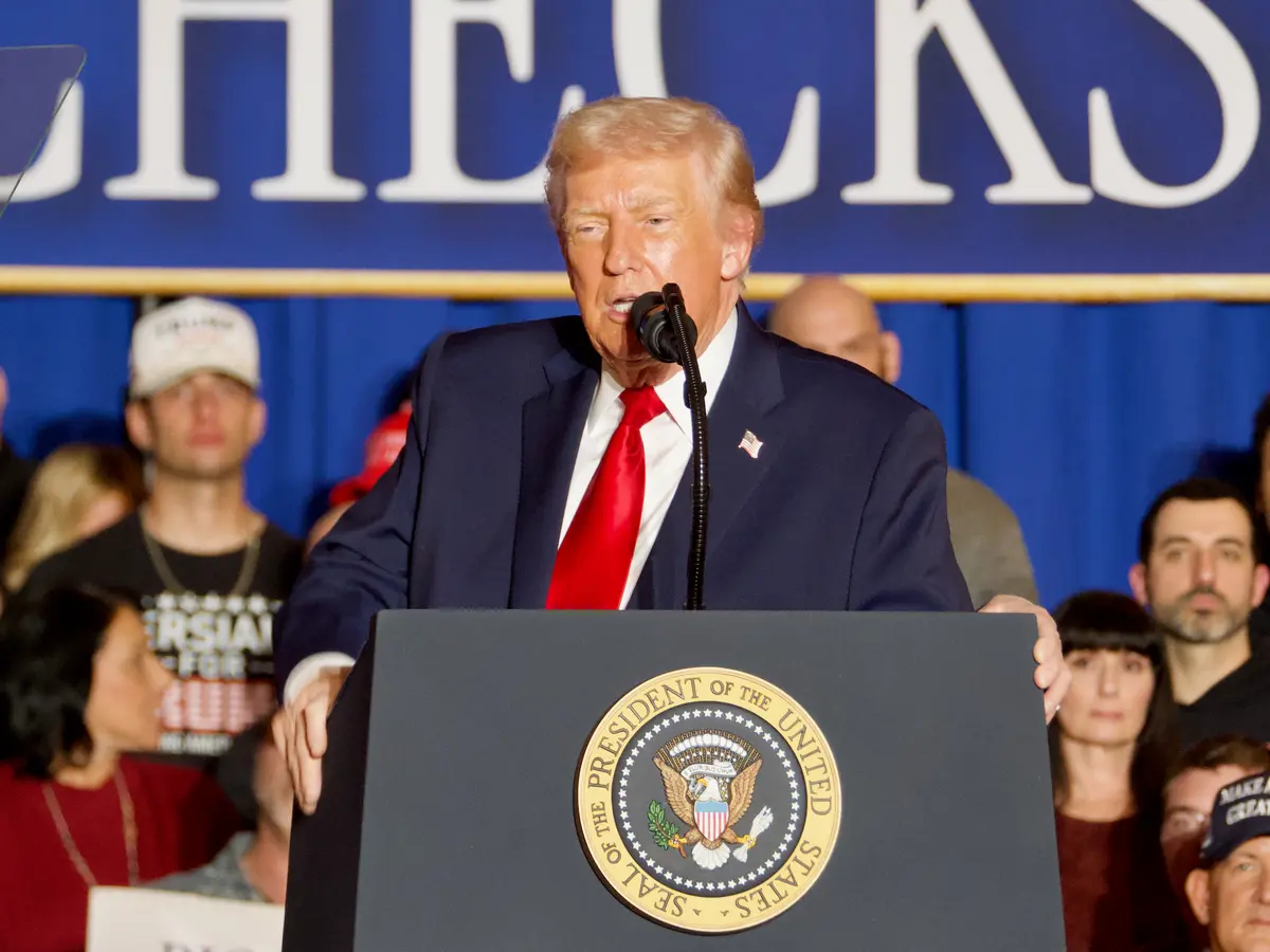 Trump Says He’ll Call Leaders of Thailand, Cambodia to Try to Halt Renewed Border Clashes thumbnail