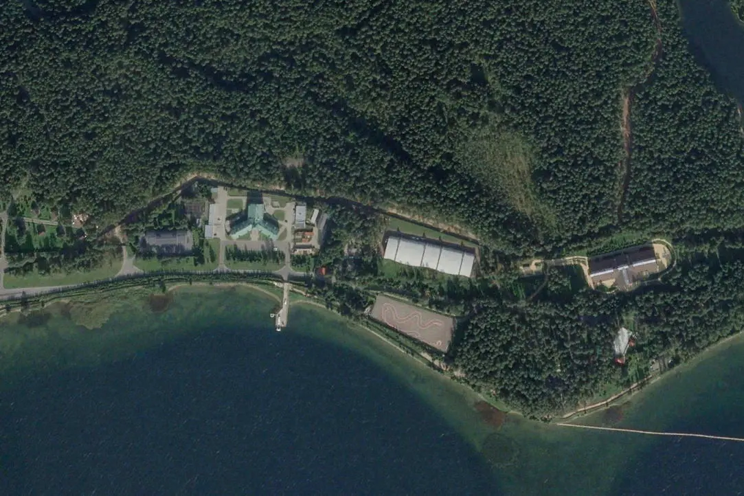 Trump Criticizes Alleged Ukrainian Strike on Putin’s Residence thumbnail