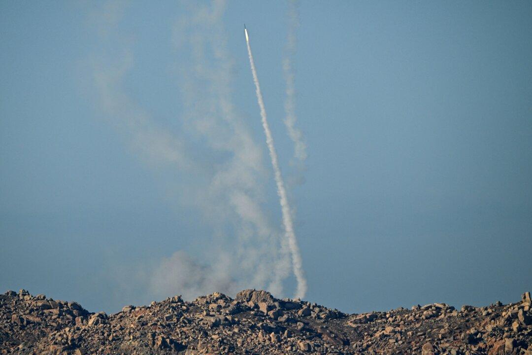 Canada Speaks Out Against China’s Military Drills Around Taiwan