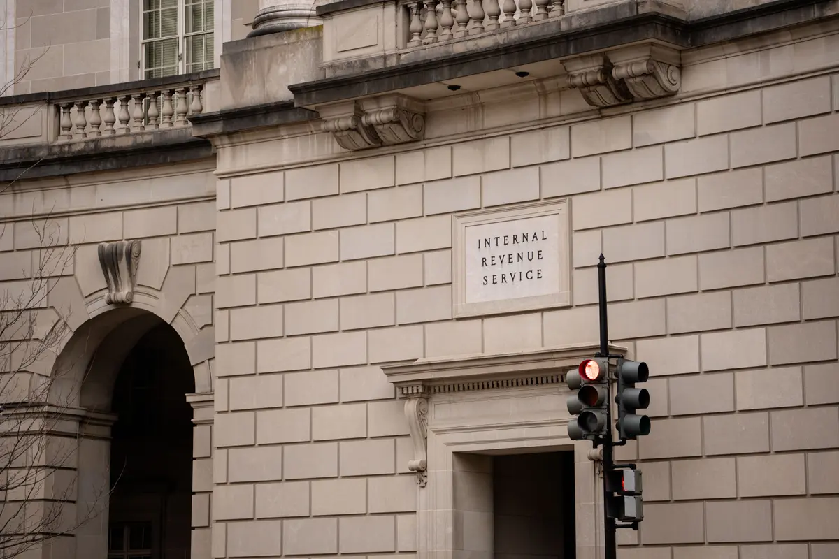 IRS Issues Guidance on Shifting Payments, Refunds to Electronic Methods