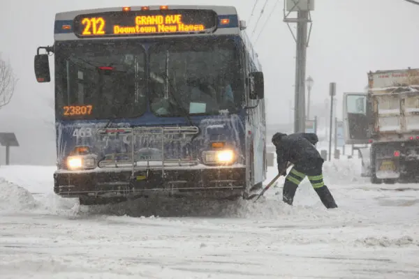 Connecticut Governor Provides a Weather Briefing