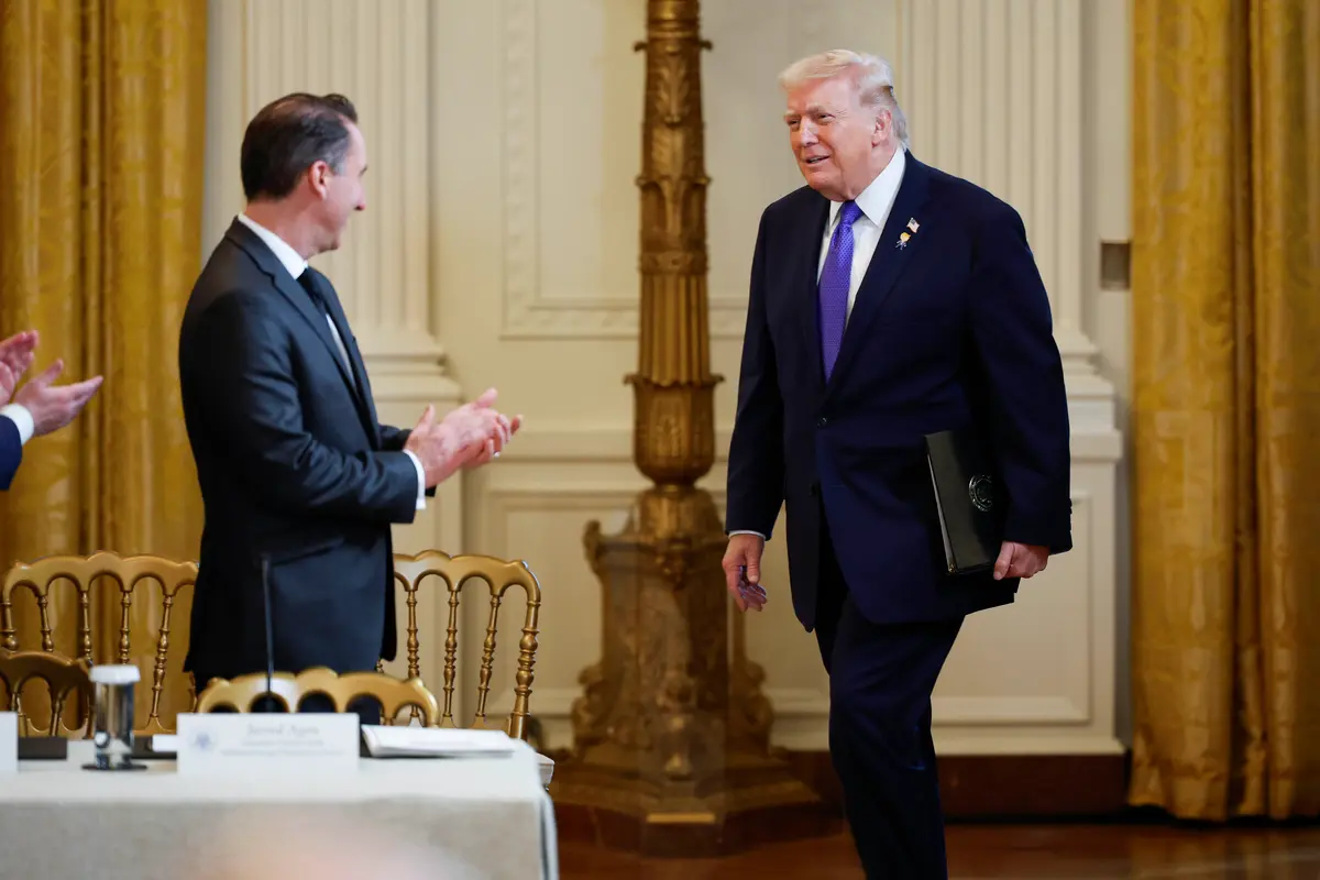 Trump Urges Cuba to Strike Deal With US After Oil, Money Cut Off From Venezuela thumbnail