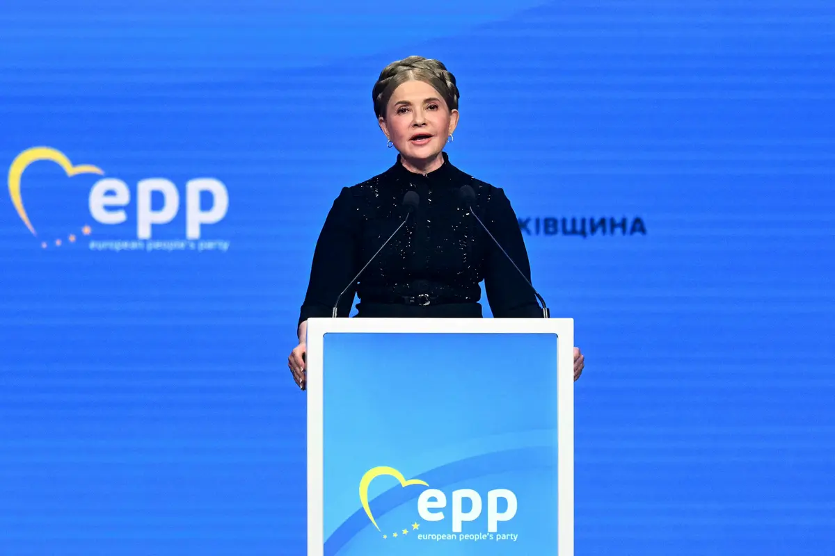 Zelenskyy Rival Tymoshenko Accused in Vote-Bribery Scheme, Ukraine Agencies Say thumbnail