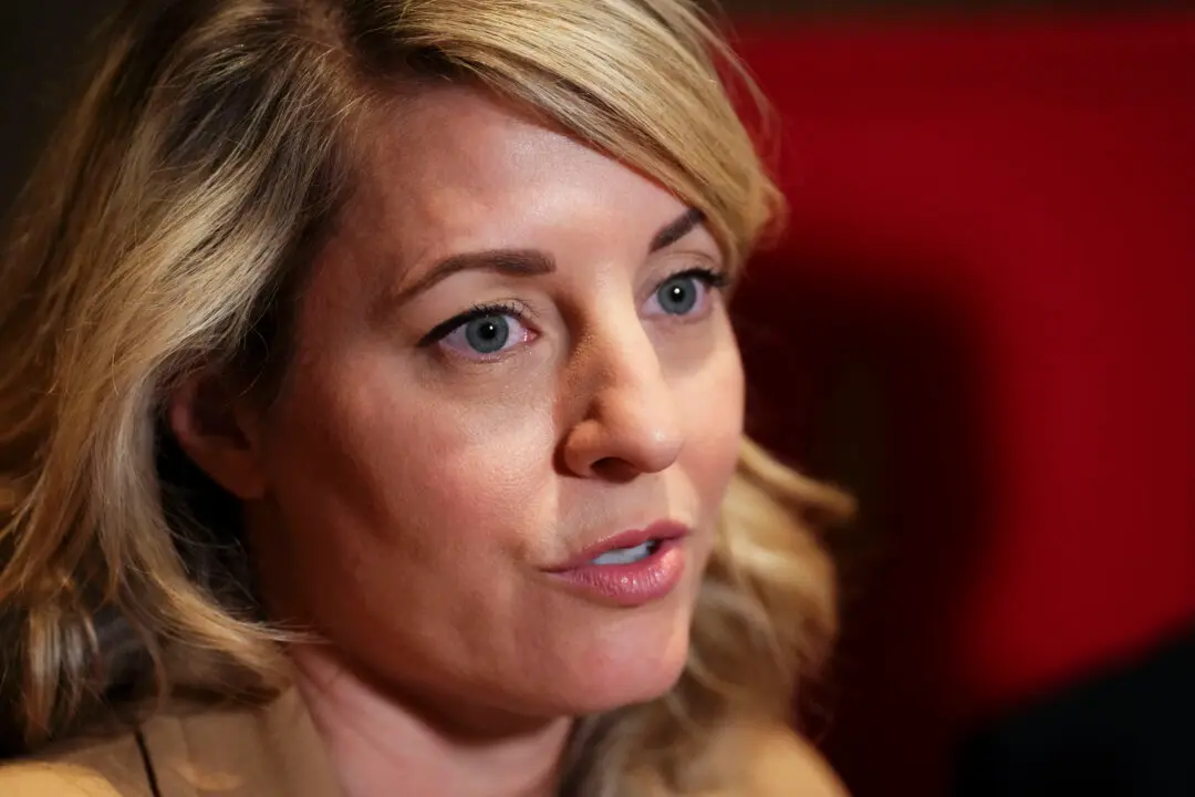 Minister Joly Hints Ottawa Seeking Free Trade With China