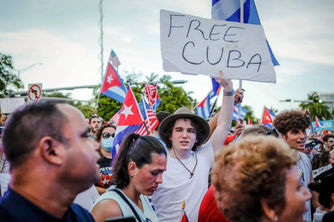 After Fall of Maduro, Cuban Americans Hope Their Homeland Is Next