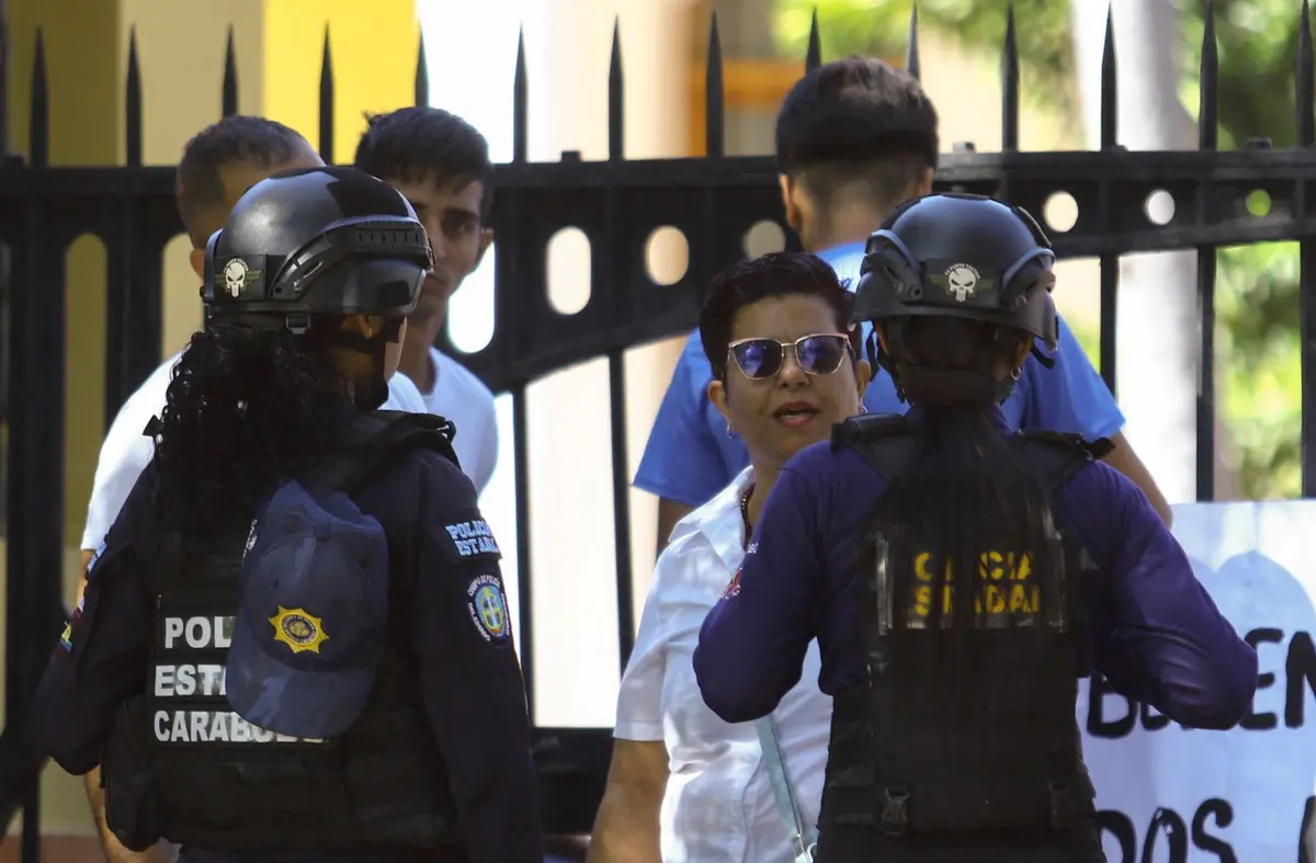 Venezuela’s Interim Leader Says 626 Prisoners Released but Offers Few Details