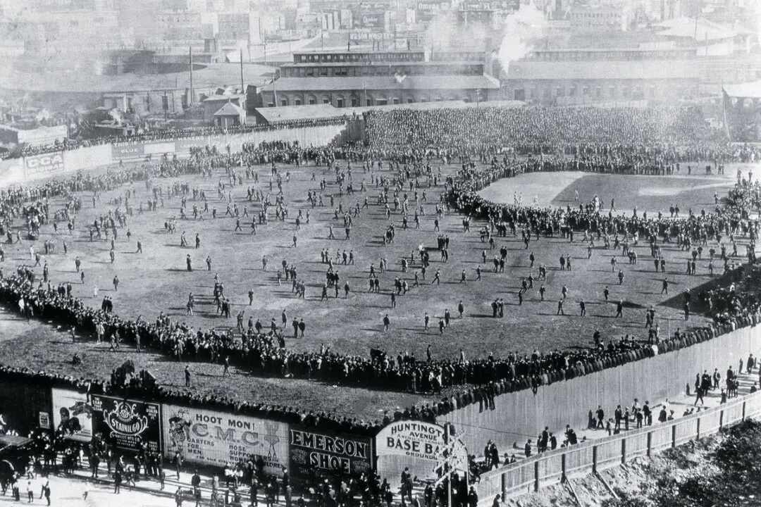 How a Meeting in Grand Central Hotel Saved the Game of Baseball