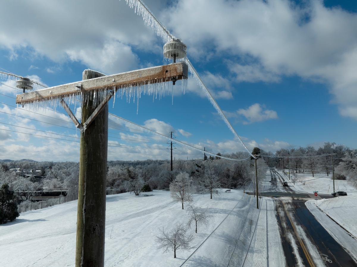 Over 185,000 Americans in the South Remain Without Power After Ice Storm