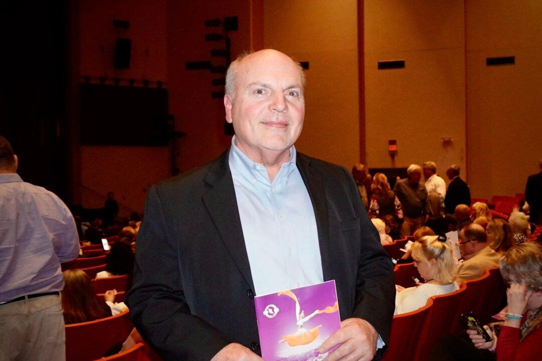 Pastor Believes Shen Yun Is ‘A Powerful Story’