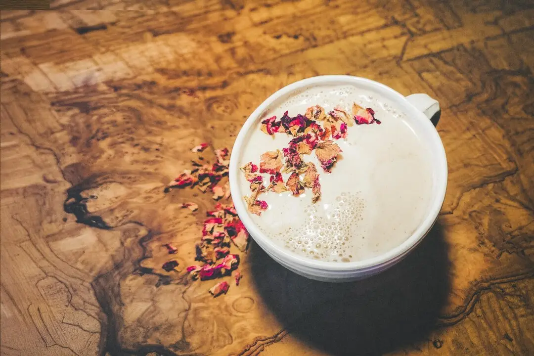 How to Make Rose and Cardamom Moon Milk for a Cozy Night