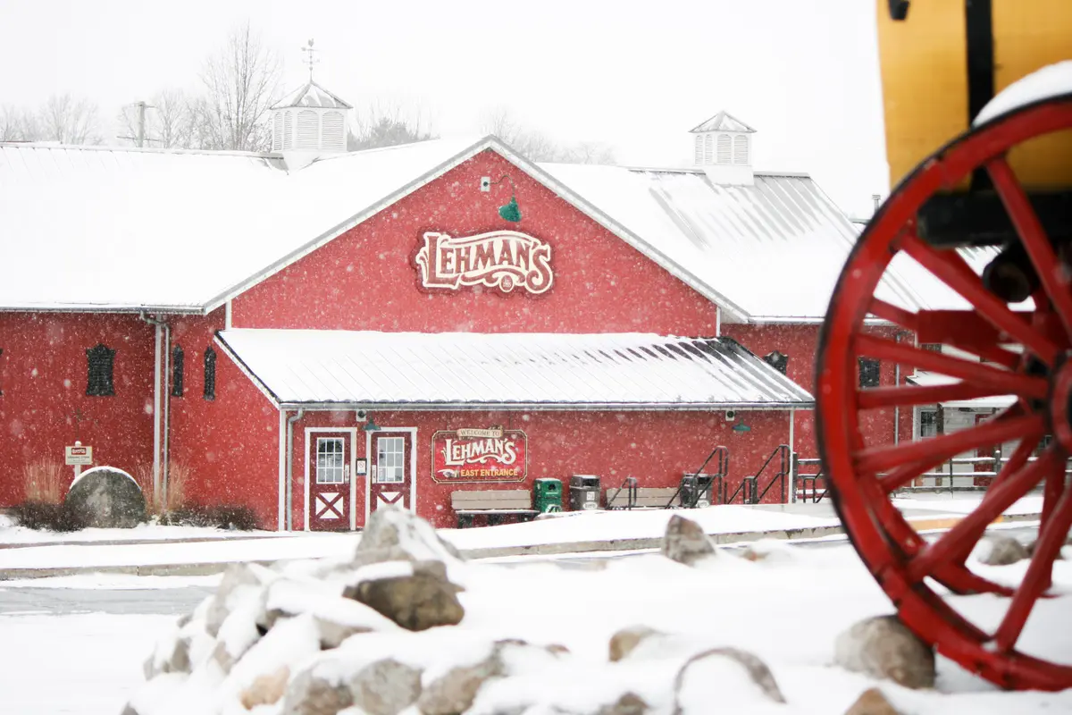 Simpler Life Remains the Draw of Ohio ‘Low-Tech Superstore’