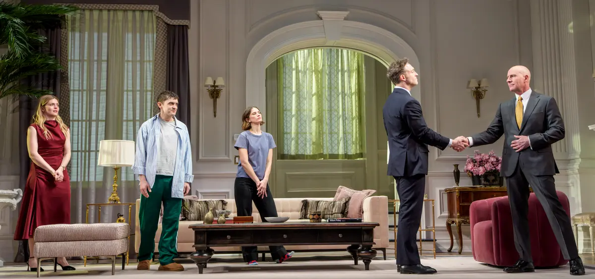 ‘Holiday’ Is Back to the Theater in a Smashing Production