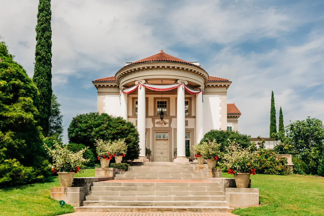 Gardens and Grandeur: Georgia’s Hills and Dales Estate