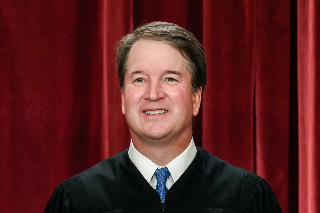 Kavanaugh Says Other Laws Enable Trump to Impose Tariffs