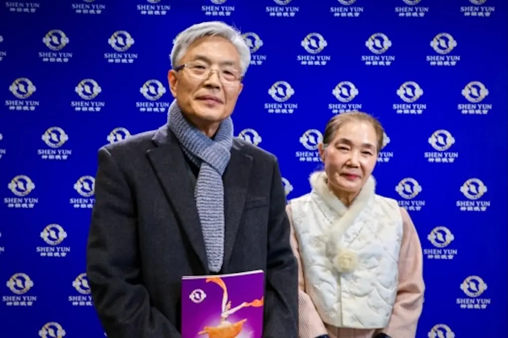 Former Professor Reflects on Two Decades of Following Shen Yun