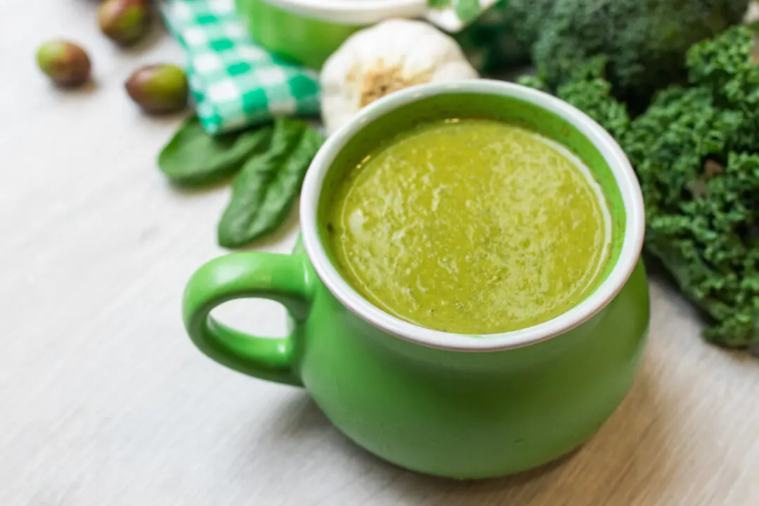 Green Immunity-Boosting Warm Tonic