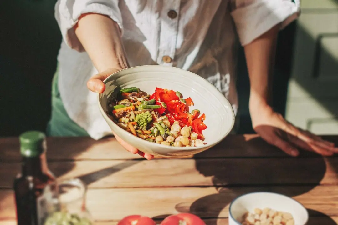 Your Brain Needs Steady Fuel: The Diet Strategy That Supports Focus and Cognitive Health