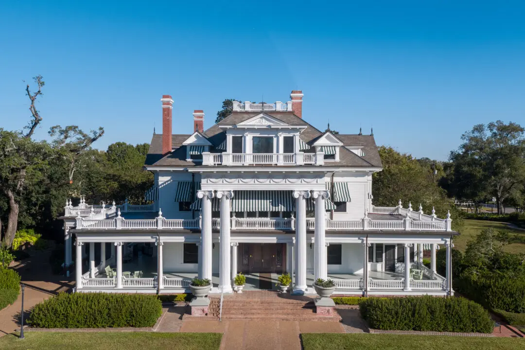 McFaddin-Ward House: Gulf Coast Grand