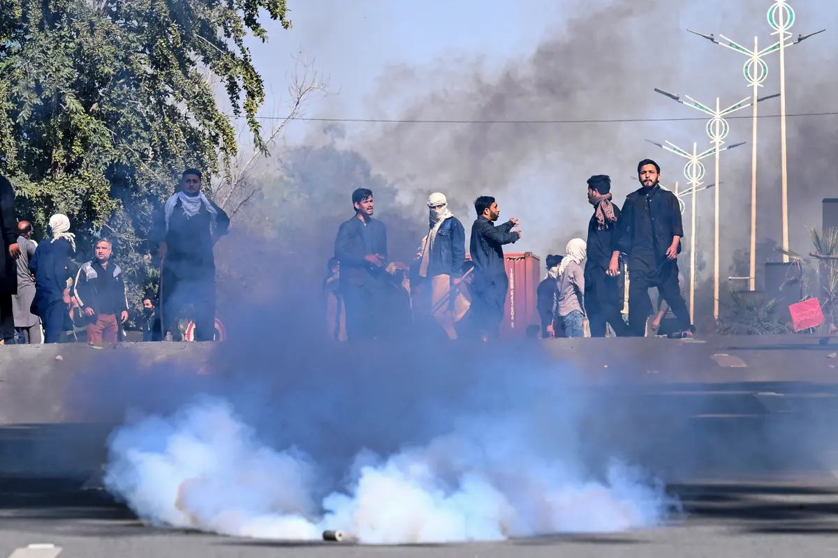 At Least 22 Killed as Protesters Try to Storm US Consulate in Pakistan