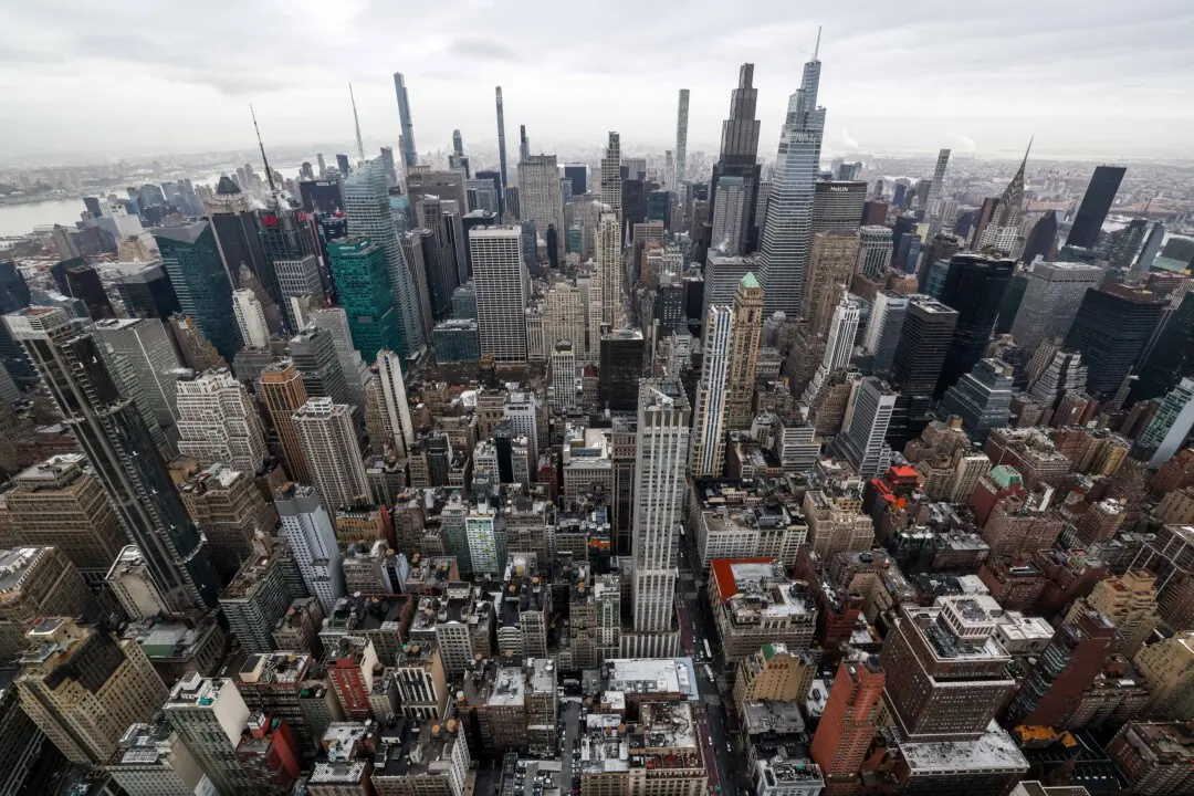 BlackRock, Fidelity May Be Replaced as Managers of New York City Pension Funds