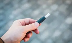 The Hidden Dangers of Vaping: How E-cigarettes Can Harm the Lungs and Brain