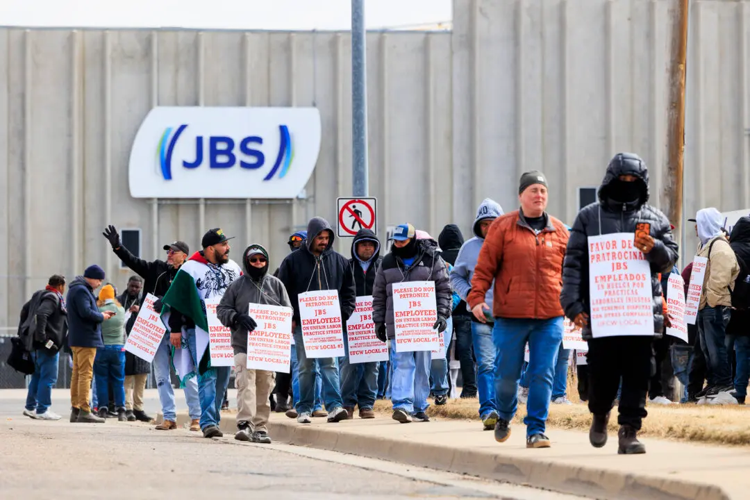 3,800 Workers Strike at One of Nation’s Largest Beef Plants