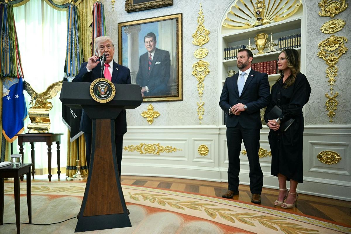 Markwayne Mullin Sworn In as DHS Secretary