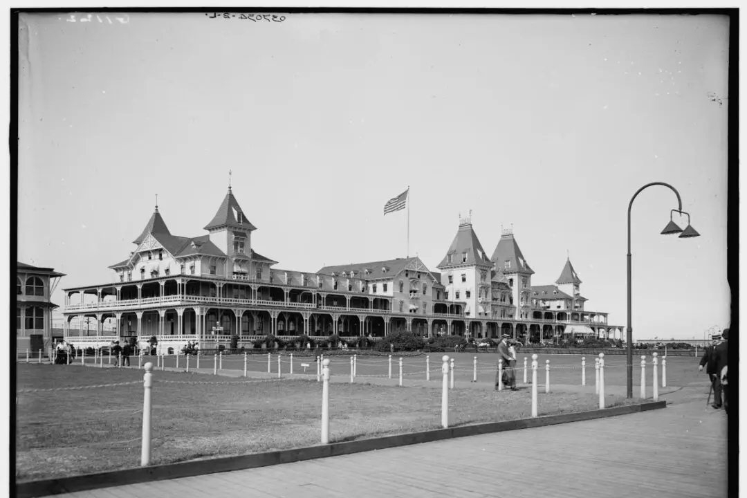 The Bold Plan to Save an 8-million Pound Hotel From the Ocean
