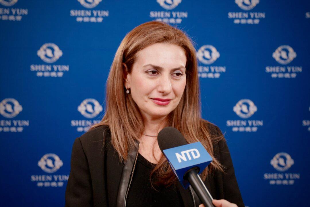 Bank Executive: ‘Shen Yun Transported Me to Beautiful Classical Asian Times’