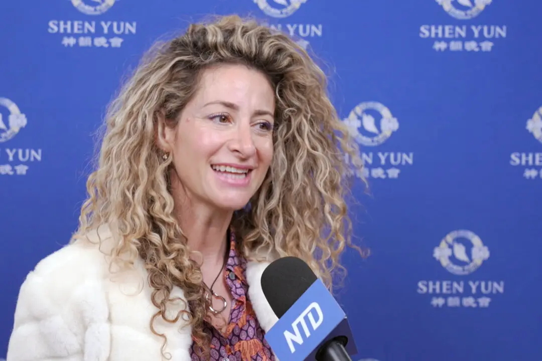 Speech Language Pathologist Is ‘Mesmerized’ by Shen Yun