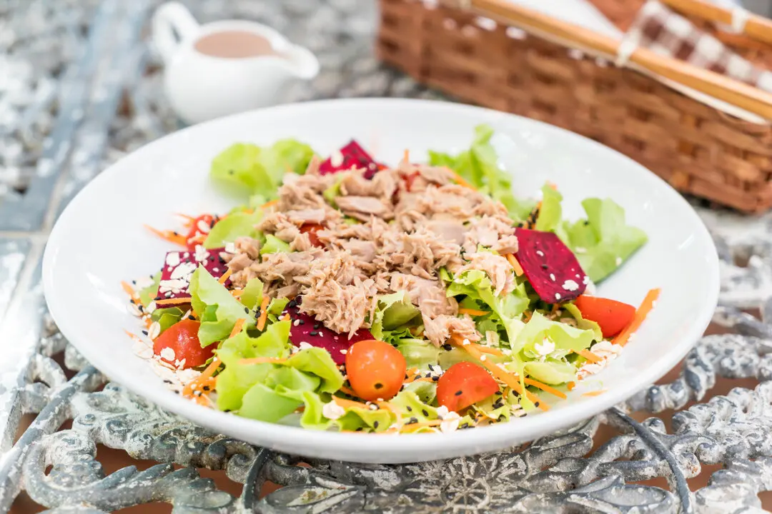 Healthy Tuna Salad With a Vegetable Twist