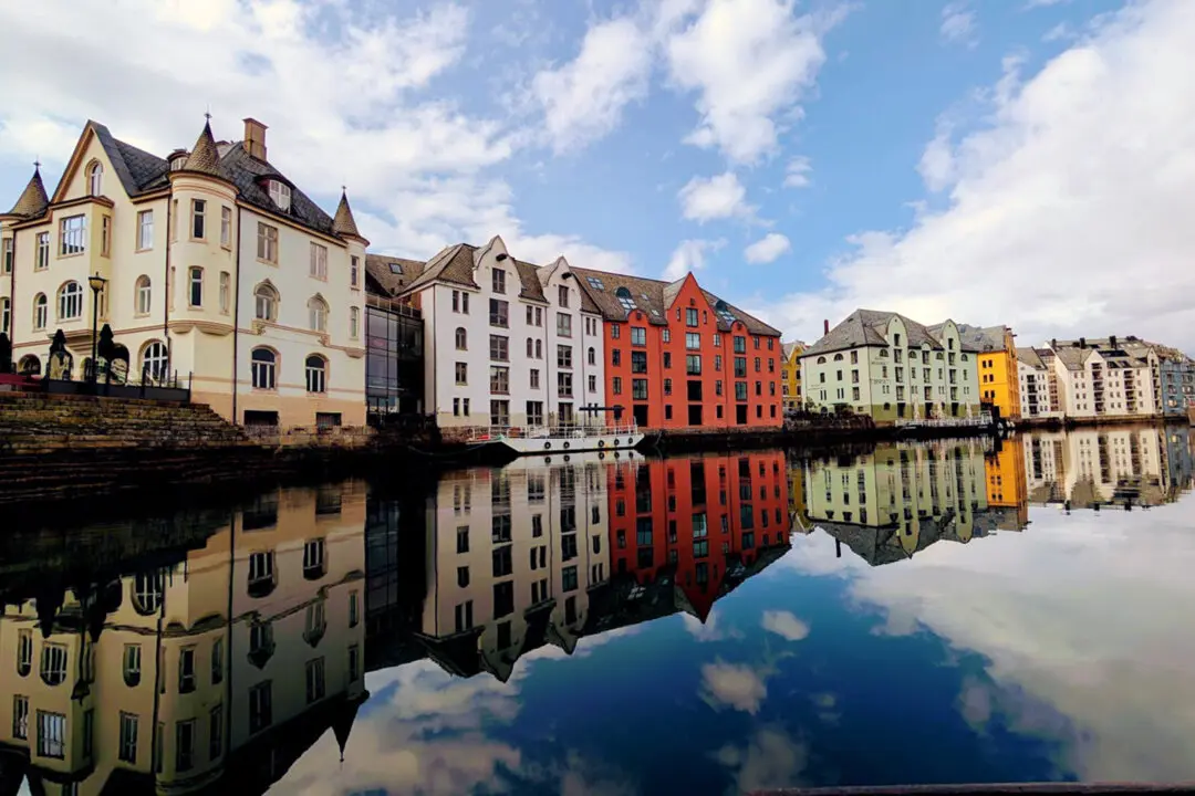 Norway’s ‘Most Beautiful’ City Is the Base for a Family Fjord Vacation