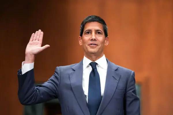 Trump Swears in Kevin Warsh as Fed Chair