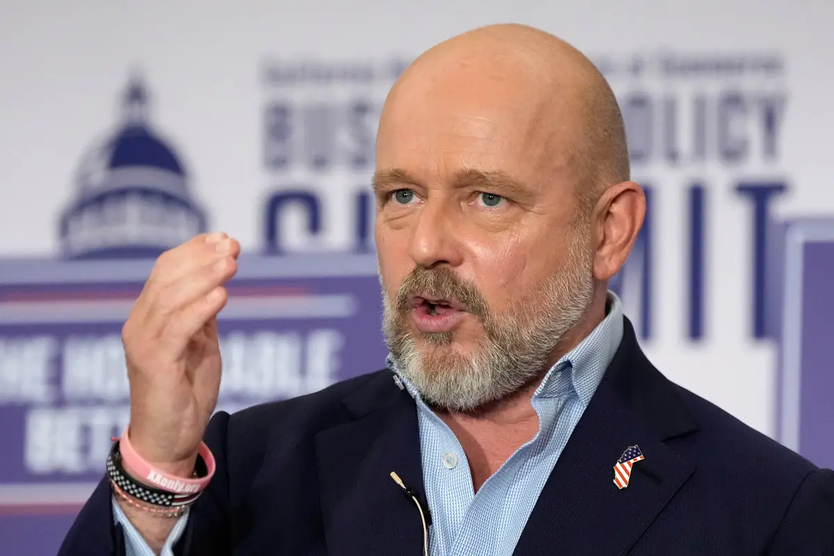 Republican Steve Hilton Advances in California Governor’s Race