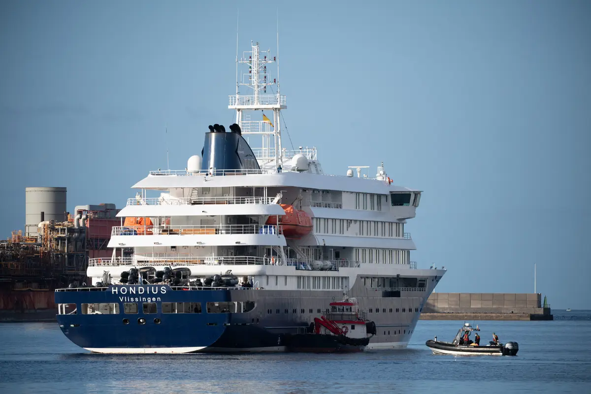 Passengers on Cruise Ship Hit by Hantavirus Outbreak Start Evacuating