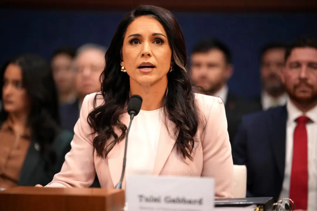 Tulsi Gabbard to Resign as US Intelligence Chief