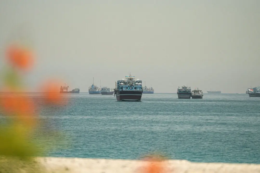 US Military Carries Out ‘Self-Defense Strikes’ on Iranian Boats, Missile Launch Sites: CENTCOM