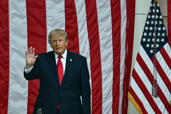 Trump Links Potential Iran Deal With Abraham Accords; Push to Ramp Up White House Ballroom Security