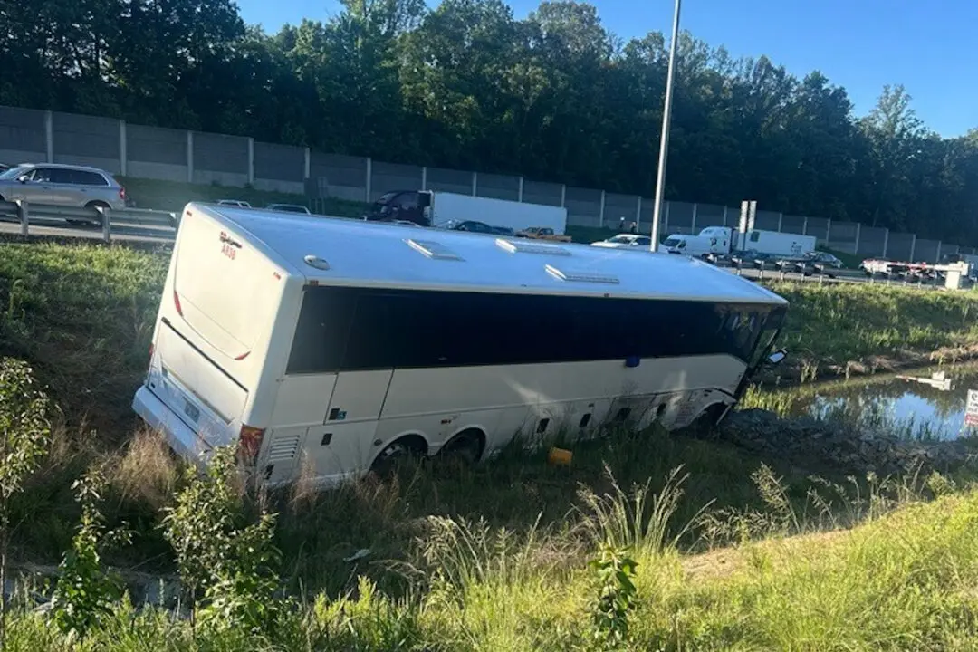 Crash Kills 5 in Virginia Including Family of 4 Traveling to Wedding; Bus Driver Charged